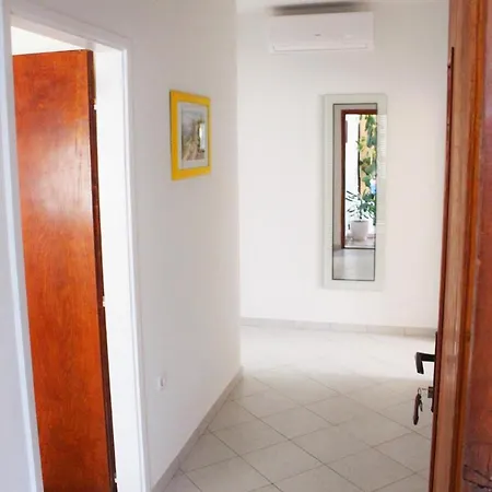 Apartment In Starigrad-Paklenica 6784 Апартаменты *