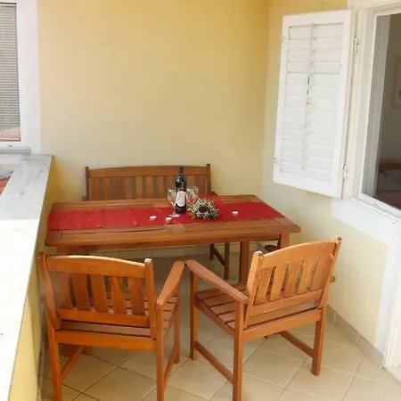 Apartment In Starigrad-Paklenica 6784 Апартаменты *